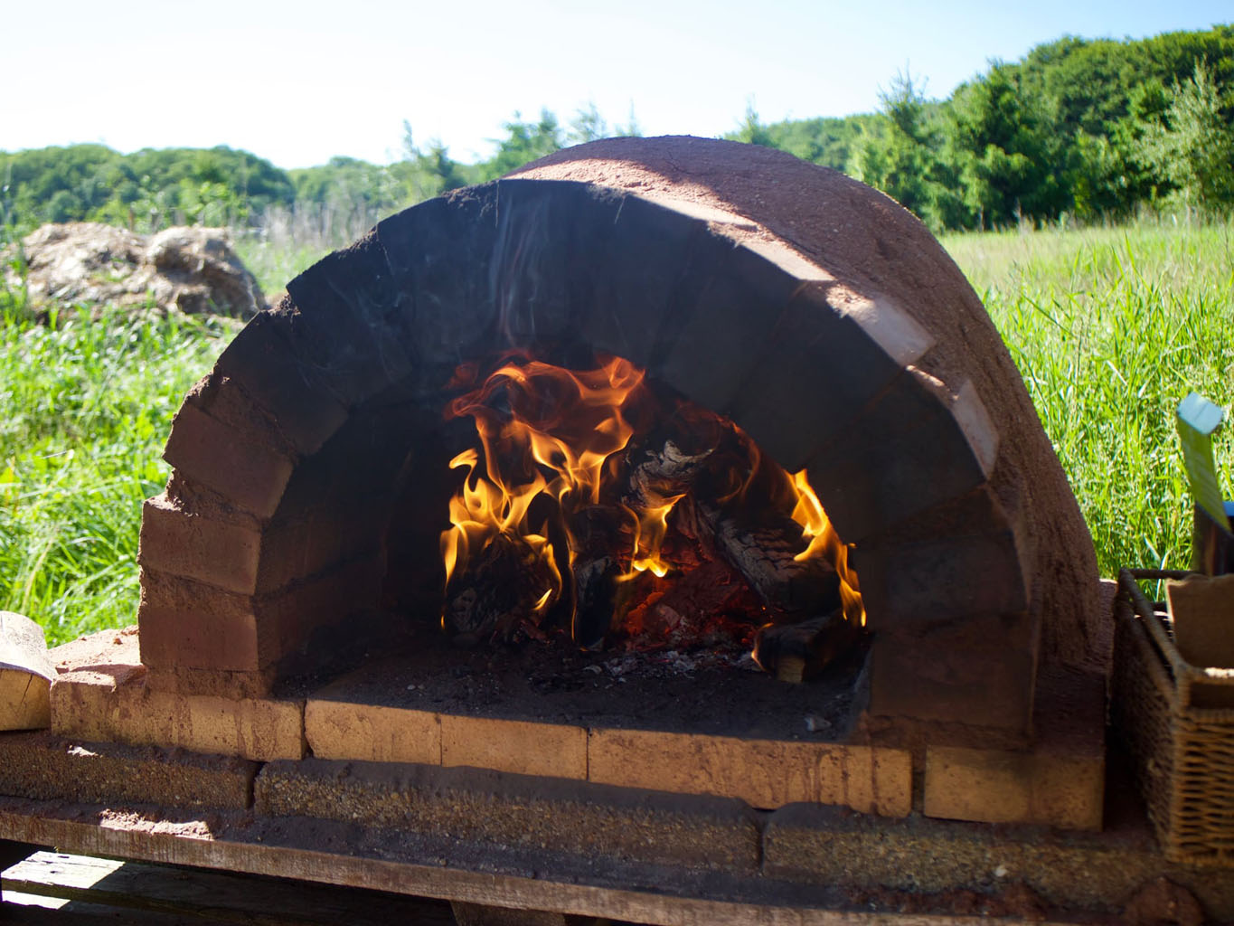 Indvielse af pizzaovnen i fælleshaven 2021
